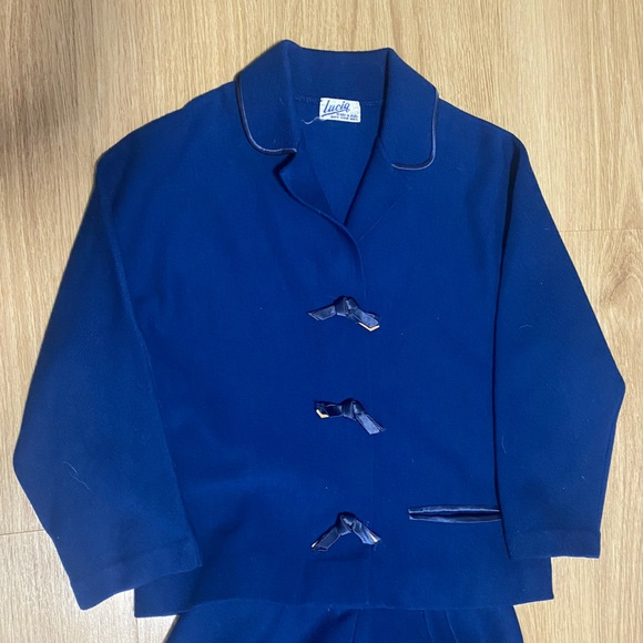 Lucia 100% pure wool vintage skirt suit - Picture 2 of 12